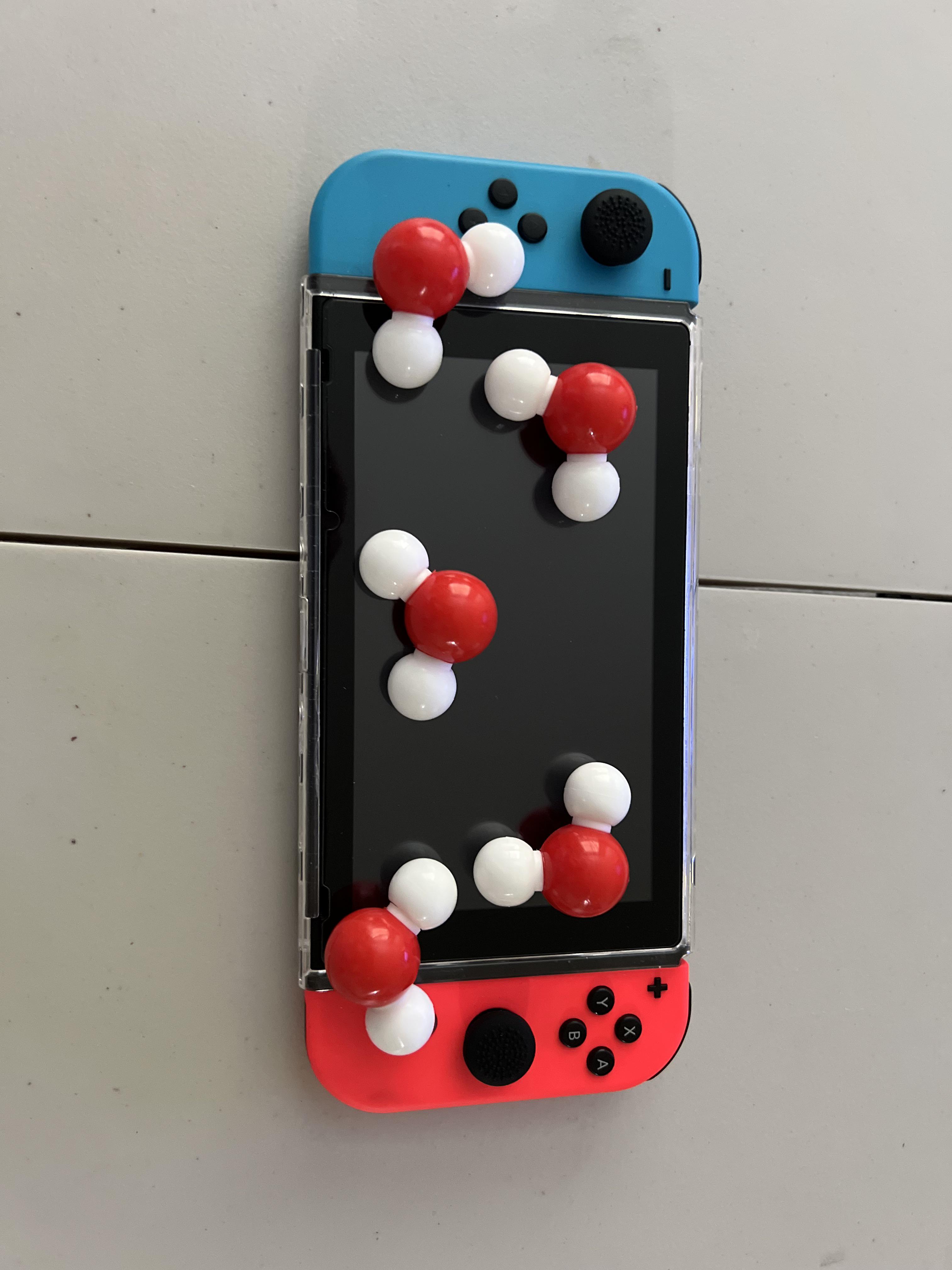 H₂O Molecules On My Nintendo Switch