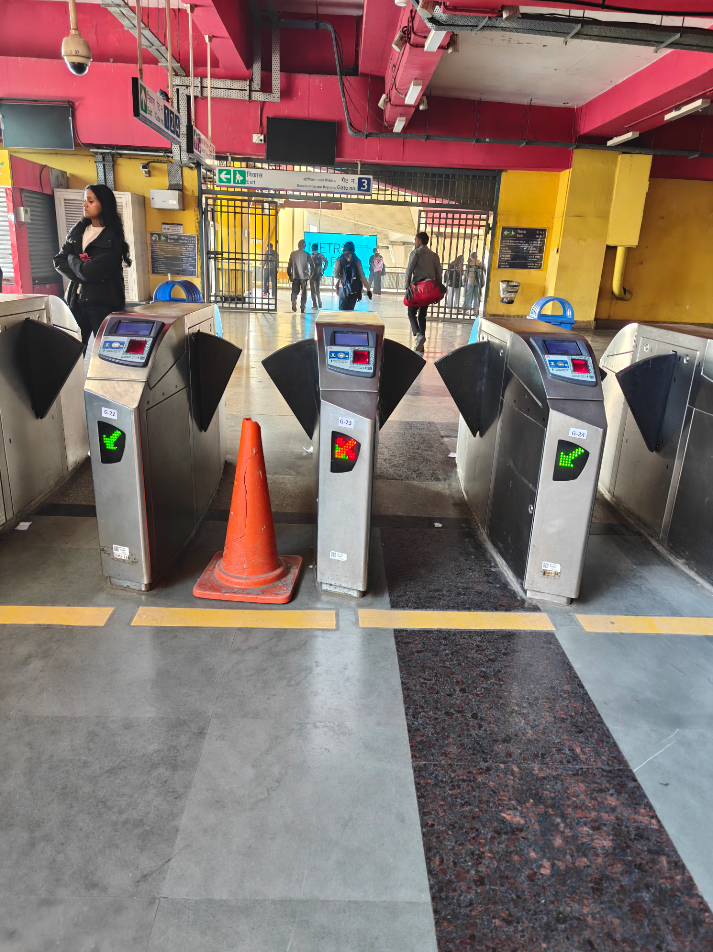 Quantum Superposition Of Metro Gates